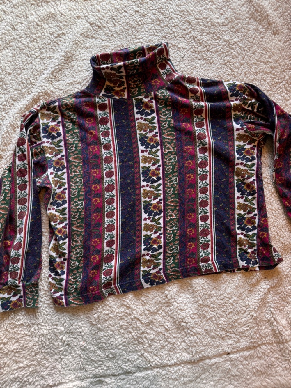 Vintage red rover // Maroon, navy fun stripe crop fit turtleneck shirt sz M wi1